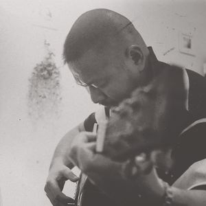 KTV包厢吃奶激情视频
