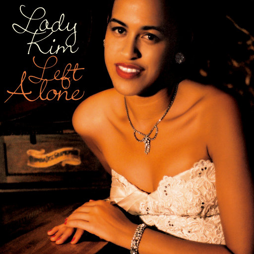 KTV包厢吃奶激情视频
